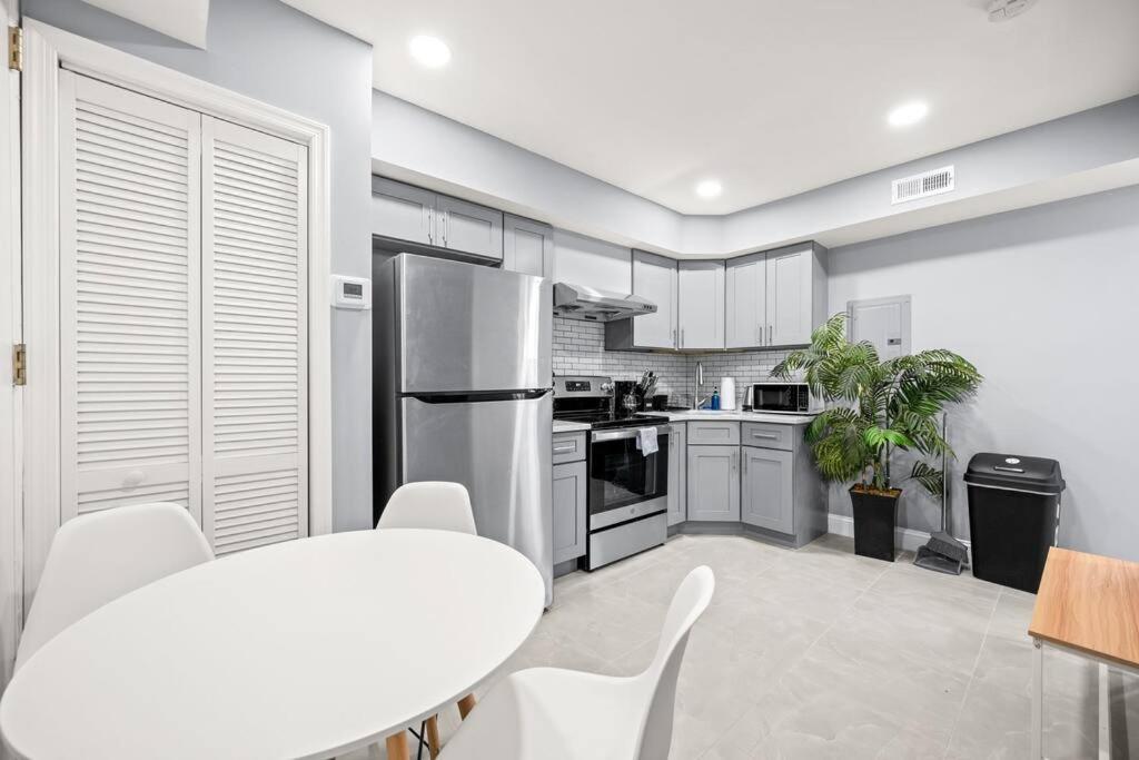 New! Cozy Apt In Center City! Philadelphia Exteriör bild